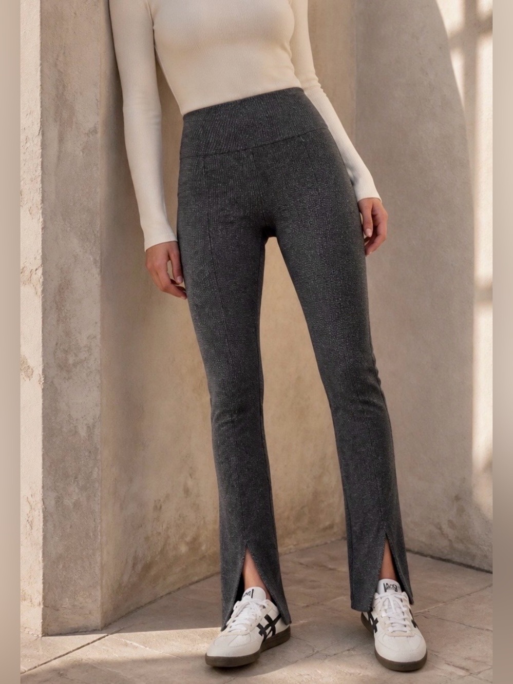 Offline by Aerie Women’s Gray Herringbone High Rise Split-Hem Flare Leggings M